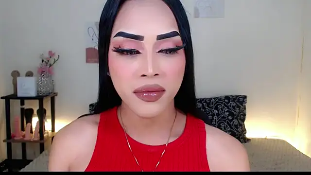 Lessandra Lust online show from 9, 10, 2025