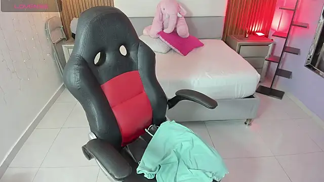 MOLLYSPENCER1 online show from 17, 4, 2026