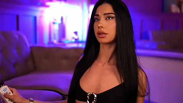 Snapshot of ArinaCarter chatting on 13, 10, 2025 ArinaCarter online show from 13, 10, 2025