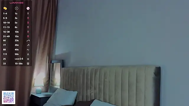 AngelenaCrittendon online show from 21, 11, 2025