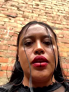 -Mia1 online show from 31, 10, 2025