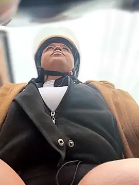 -Mia1 online show from 24, 3, 2026