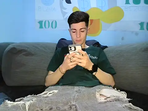 Snapshot of Newbrian20 chatting on 2, 10, 2025 Newbrian20 online show from 2, 10, 2025