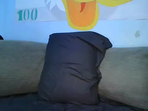 Snapshot of Newbrian20 chatting on 6, 10, 2025 Newbrian20 online show from 6, 10, 2025