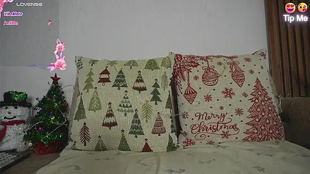 Roxybeautyy online show from 16, 12, 2025