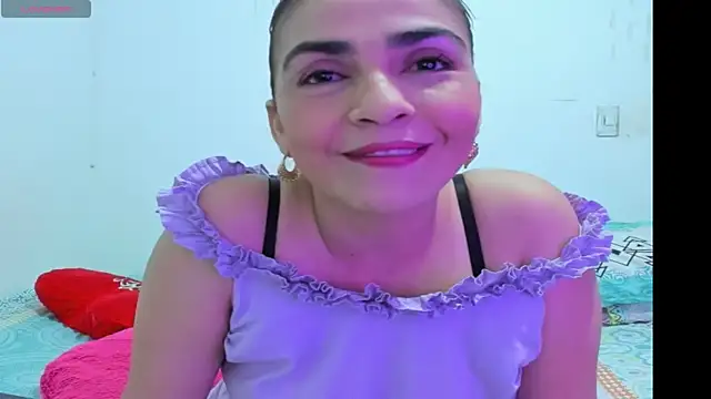 Snapshot of woman_rosse chatting on 19, 9, 2025 woman rosse online show from 19, 9, 2025