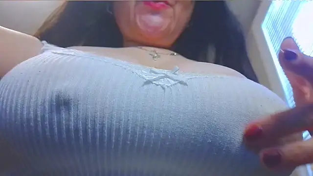 Snapshot of sharoldfox19 chatting on 1, 10, 2025 sharoldfox19 online show from 1, 10, 2025