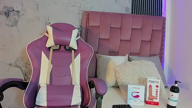 Mia Duarte1 online show from 23, 9, 2025