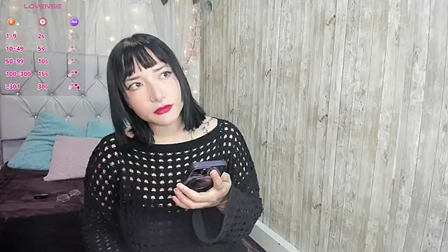 Itsuki N online show from 25, 11, 2025