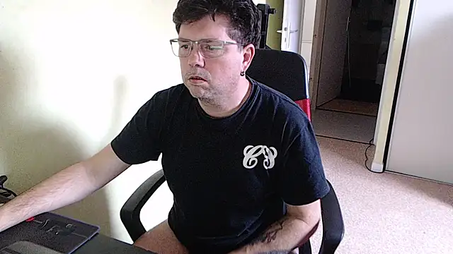 Snapshot of blueandwhite1 chatting on 18, 2, 2026 blueandwhite1 online show from 18, 2, 2026