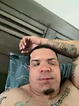 Snapshot of YadielPublic chatting on 21, 2, 2026 YadielPublic online show from 21, 2, 2026