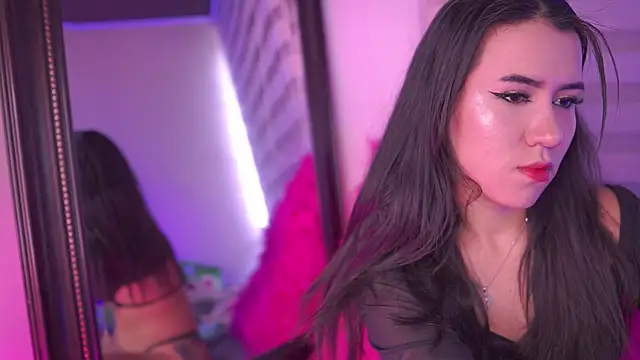  chloe moons  online show from 14, 12, 2025