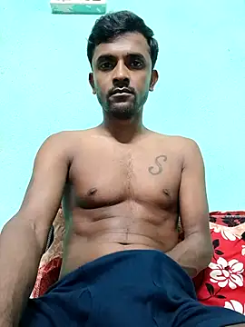 Snapshot of ShinuRoy chatting on 4, 10, 2025 ShinuRoy online show from 4, 10, 2025