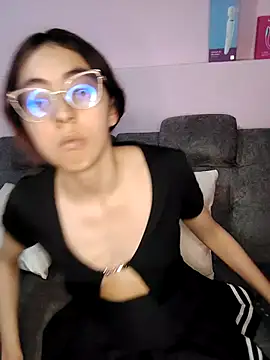 AnnieSparkle online show from 16, 10, 2025