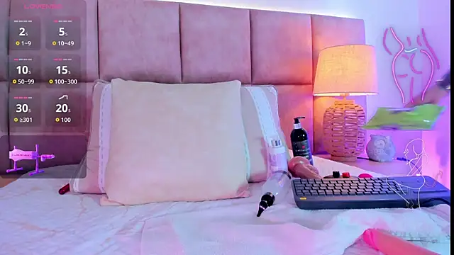 GabbieMonson online show from 23, 9, 2025