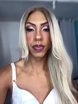 Snapshot of gataloiraa chatting on 9, 4, 2026 gataloiraa online show from 9, 4, 2026