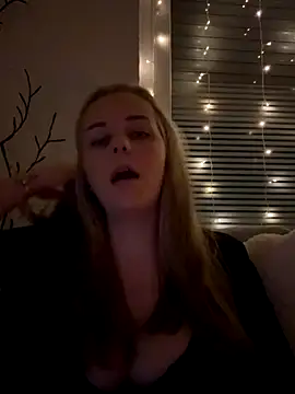 ItsLxsa online show from 20, 10, 2025