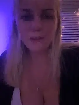 ItsLxsa online show from 28, 7, 2026