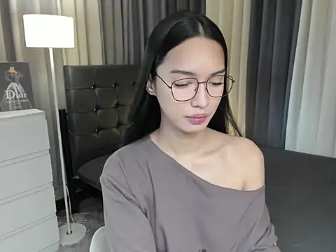 Blaire Samantha online show from 5, 12, 2025