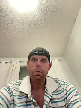 Snapshot of CouplesFuckToy69 chatting on 28, 10, 2025 CouplesFuckToy69 online show from 28, 10, 2025