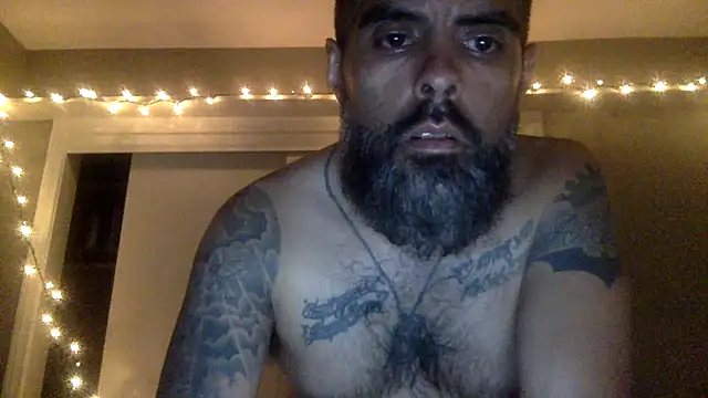 Snapshot of hornylatino702 chatting on 5, 5, 2026 hornylatino702 online show from 5, 5, 2026