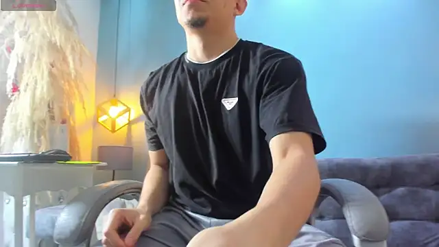 Eross Santy online show from 28, 10, 2025