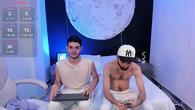 Snapshot of marcoAndMathew chatting on 5, 10, 2025 marcoAndMathew online show from 5, 10, 2025