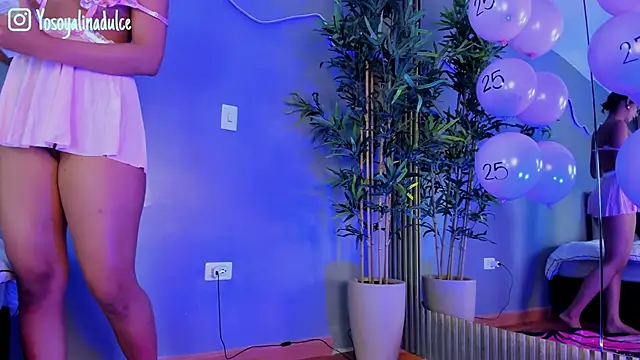 Snapshot of AlinaSweett_ chatting on 2, 10, 2025 AlinaSweett online show from 2, 10, 2025