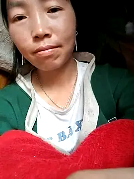 Snapshot of hera-00 chatting on 29, 9, 2025 hera-00 online show from 29, 9, 2025