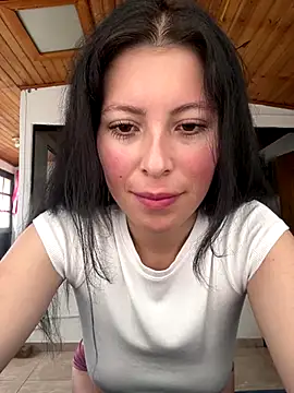 Mia salinass online show from 12, 9, 2025