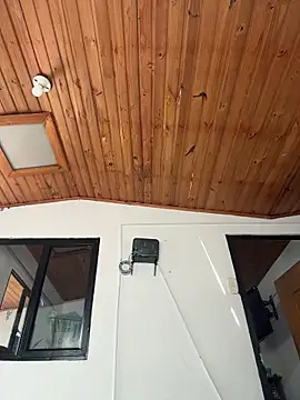 Mia salinass online show from 12, 11, 2025