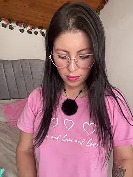 Mia salinass online show from 1, 12, 2025