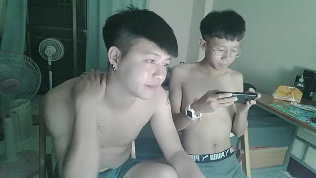 zhu000000 online show from 17, 4, 2026