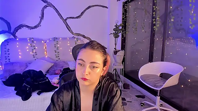 SarahCastro1  online show from 1, 11, 2025