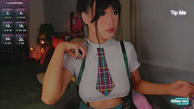 Snapshot of Kami_Lee_XO chatting on 9, 10, 2025 Kami Lee XO online show from 9, 10, 2025