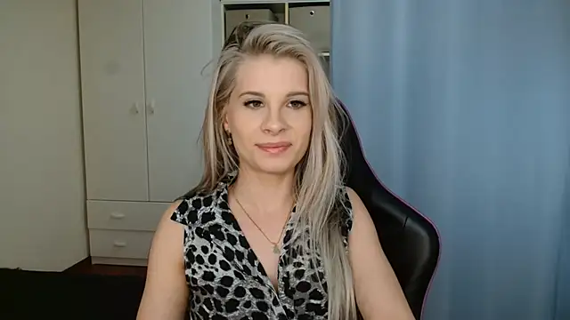 KristineGlow online show from 1, 6, 2026
