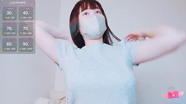 Snapshot of Zinzin_chan chatting on 15, 4, 2026 Zinzin chan online show from 15, 4, 2026
