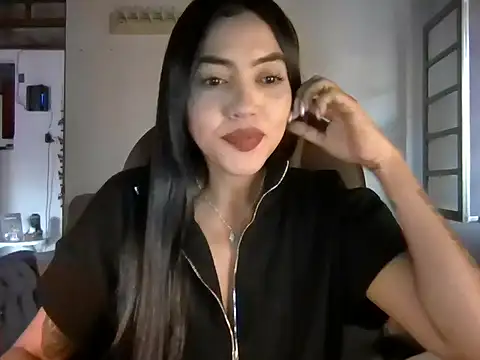 Snapshot of emilylope chatting on 1, 12, 2025 emilylope online show from 1, 12, 2025