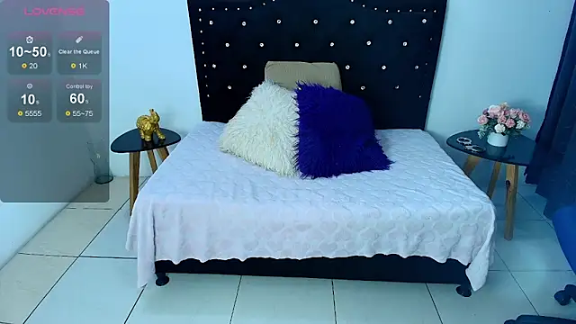 SammySmall F w online show from 12, 11, 2025