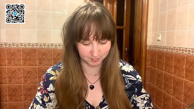 MaroonMoon  online show from 18, 9, 2025