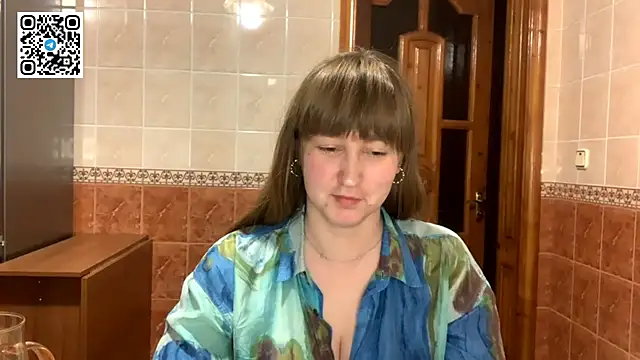 MaroonMoon  online show from 5, 11, 2025