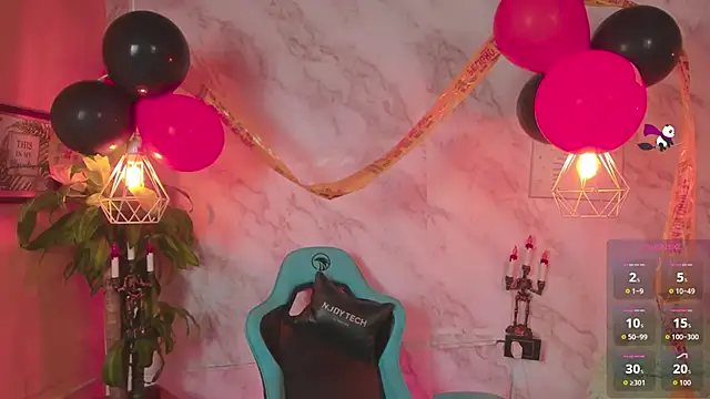 Snapshot of cristal_herrera_ chatting on 1, 11, 2025 cristal herrera  online show from 1, 11, 2025