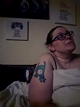 Yamiko42 online show from 13, 4, 2026