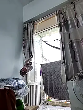 Snapshot of simsim-00 chatting on 12, 3, 2026 simsim-00 online show from 12, 3, 2026