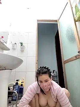 Snapshot of simsim-00 chatting on 13, 3, 2026 simsim-00 online show from 13, 3, 2026