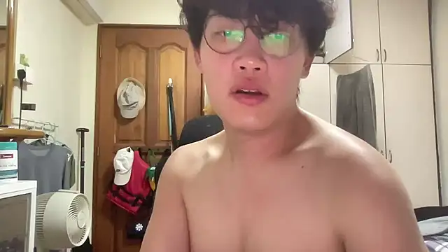 Passionatetwink2 online show from 18, 3, 2026