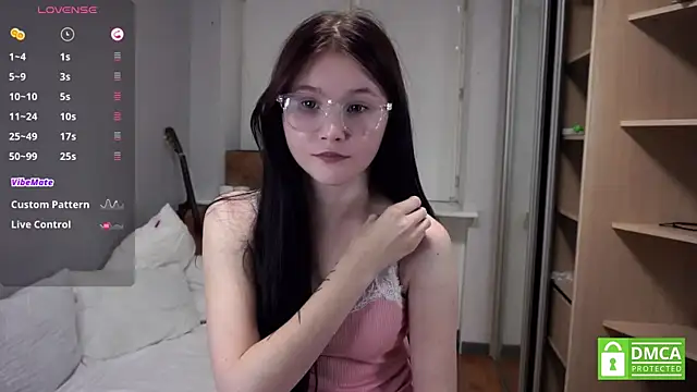 DelphaDivenere online show from 26, 9, 2025