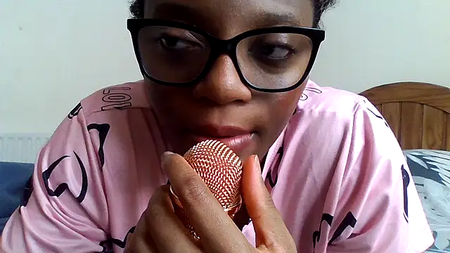 Snapshot of SexyGemBeautyX chatting on 16, 9, 2025 SexyGemBeautyX online show from 16, 9, 2025