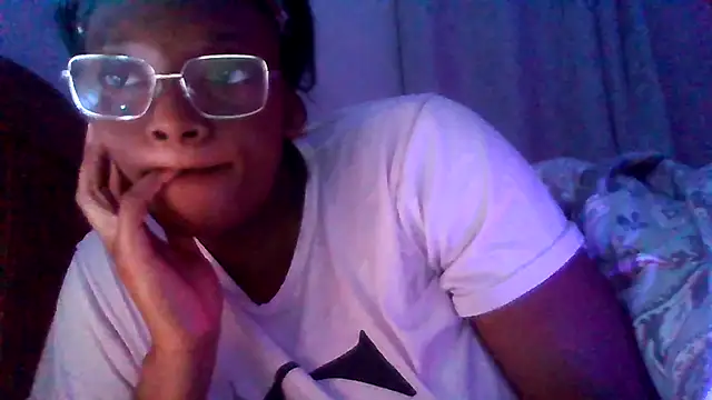 Snapshot of SexyGemBeautyX chatting on 23, 11, 2025 SexyGemBeautyX online show from 23, 11, 2025