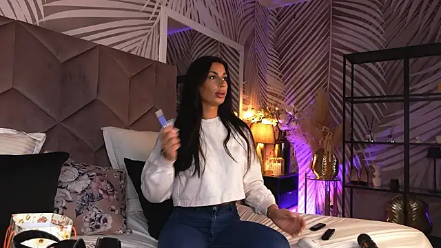 EvaRhea online show from 6, 3, 2026